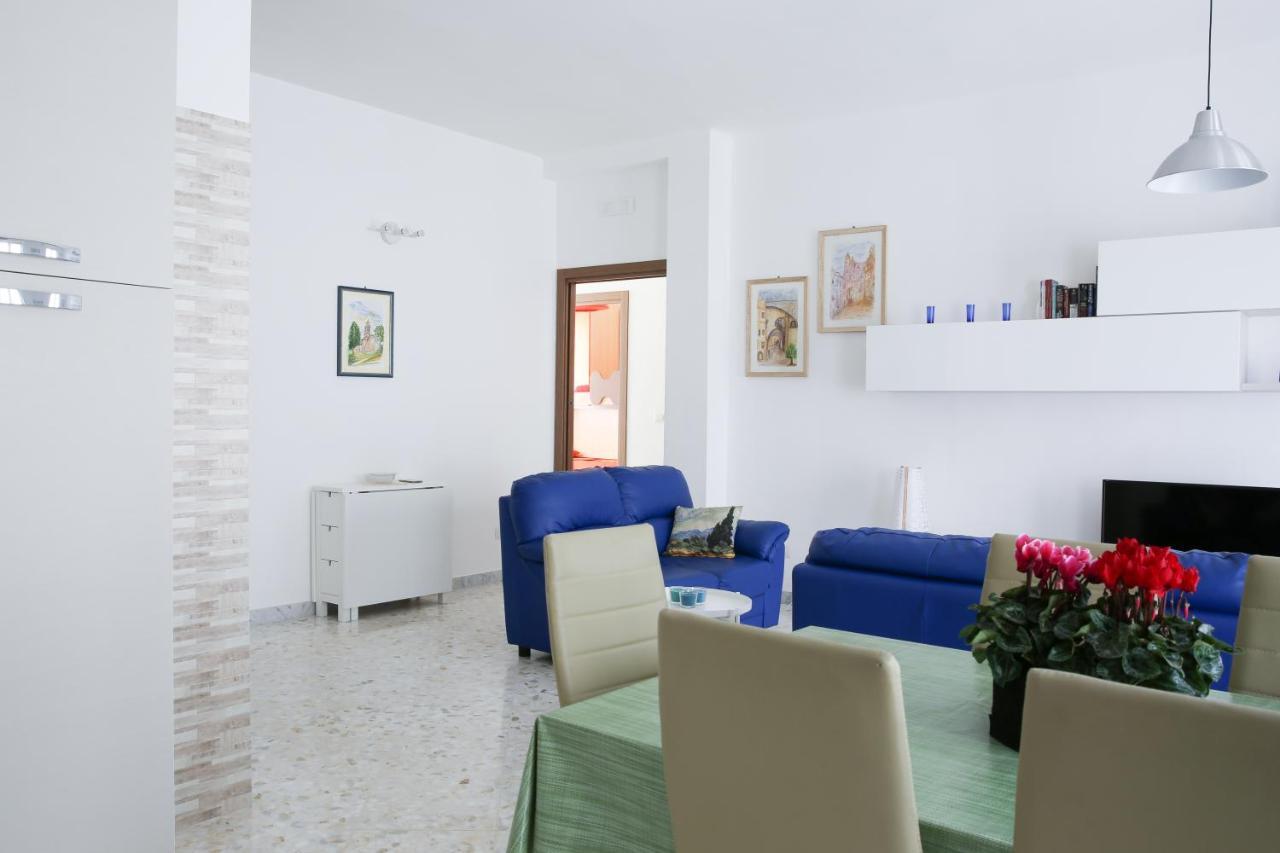 Casa Cala Portecchia Mola di Bari Bagian luar foto