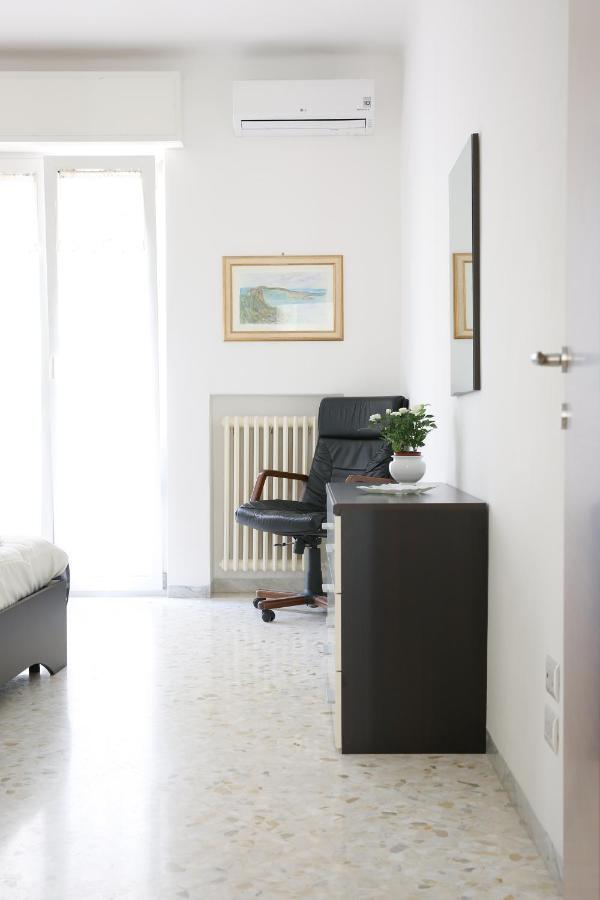 Casa Cala Portecchia Mola di Bari Bagian luar foto